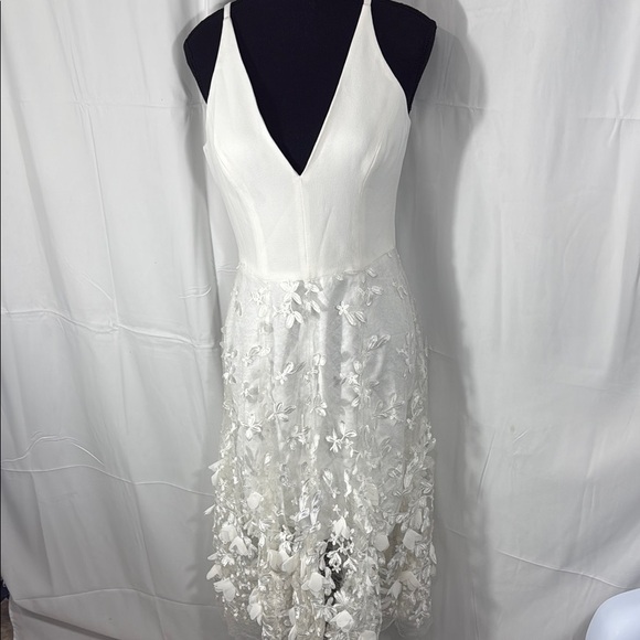 Dress the Population White Floral Midi Dress M NWOT - Picture 2 of 9